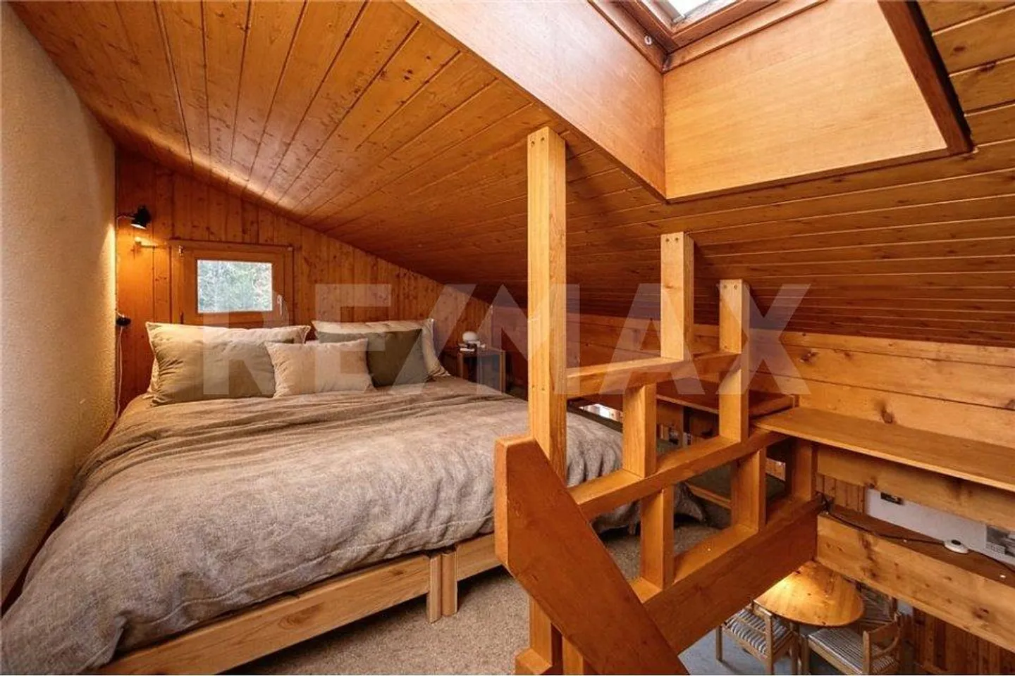 Petit mais puissant - charmant appartement 1 pièce avec galerie, balcon et vue - Photo 10 sur 13