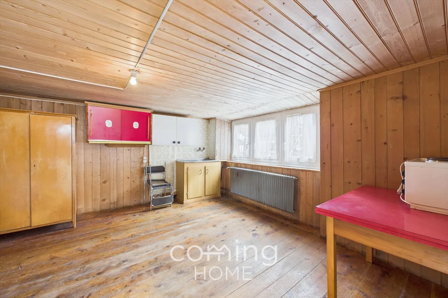 Appartamento rustico di 3,5 stanze in un villaggio vallesano - Potenziale per i creativi - Foto 1 di 11