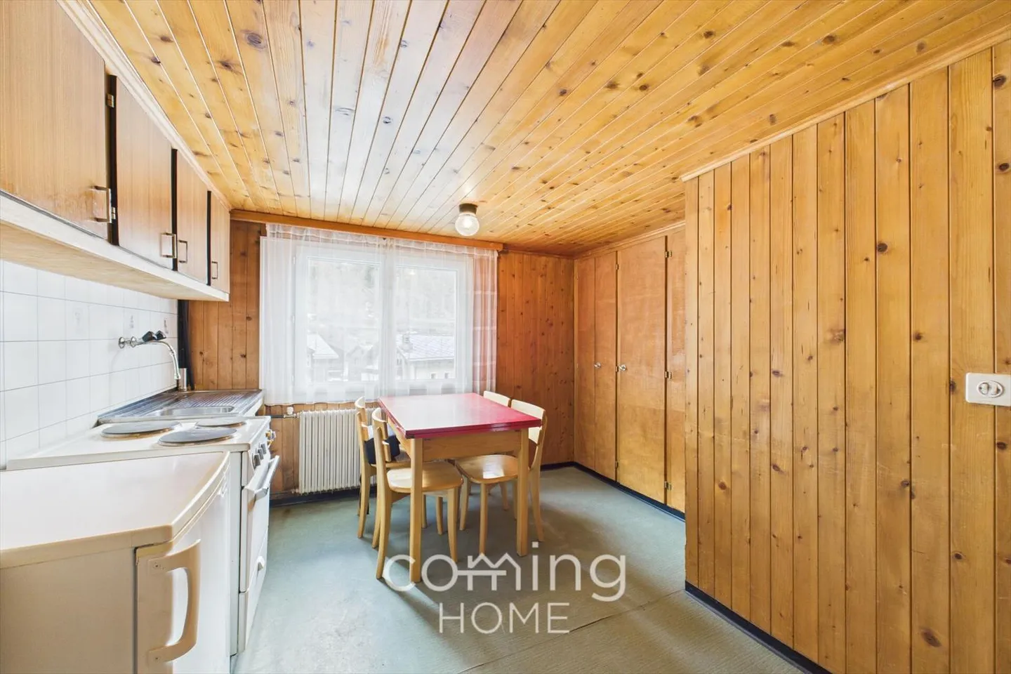Appartamento rustico di 3,5 stanze in un villaggio vallesano - Potenziale per i creativi - Foto 2 di 11
