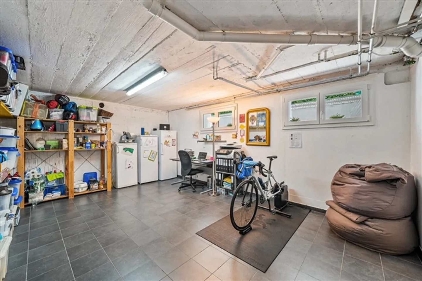 Une oasis rénovée avec style, un jardin luxuriant et un studio - Photo 20 sur 20