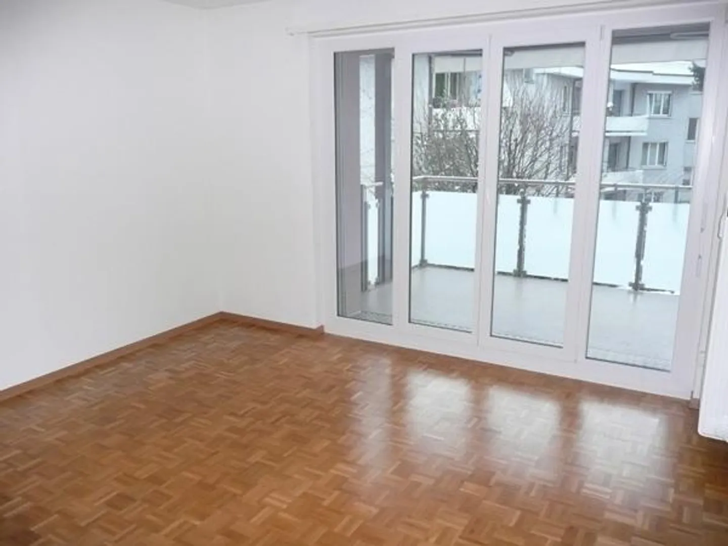 Modernes 2-Zimmer-Apartment in Opfikon - Foto 2 von 4