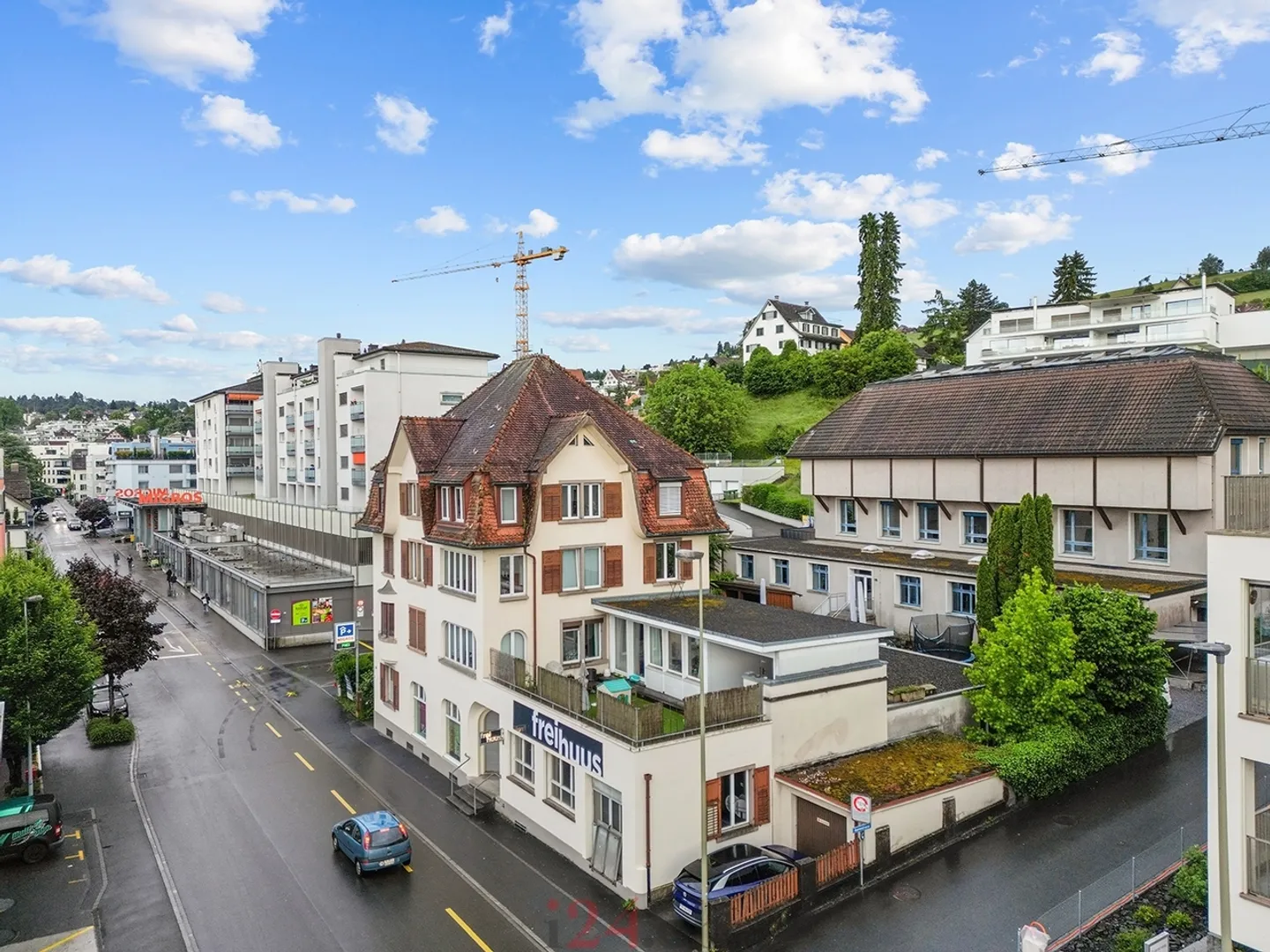 Attractive Retail Space or Office in Prime Location - Photo 4 of 10