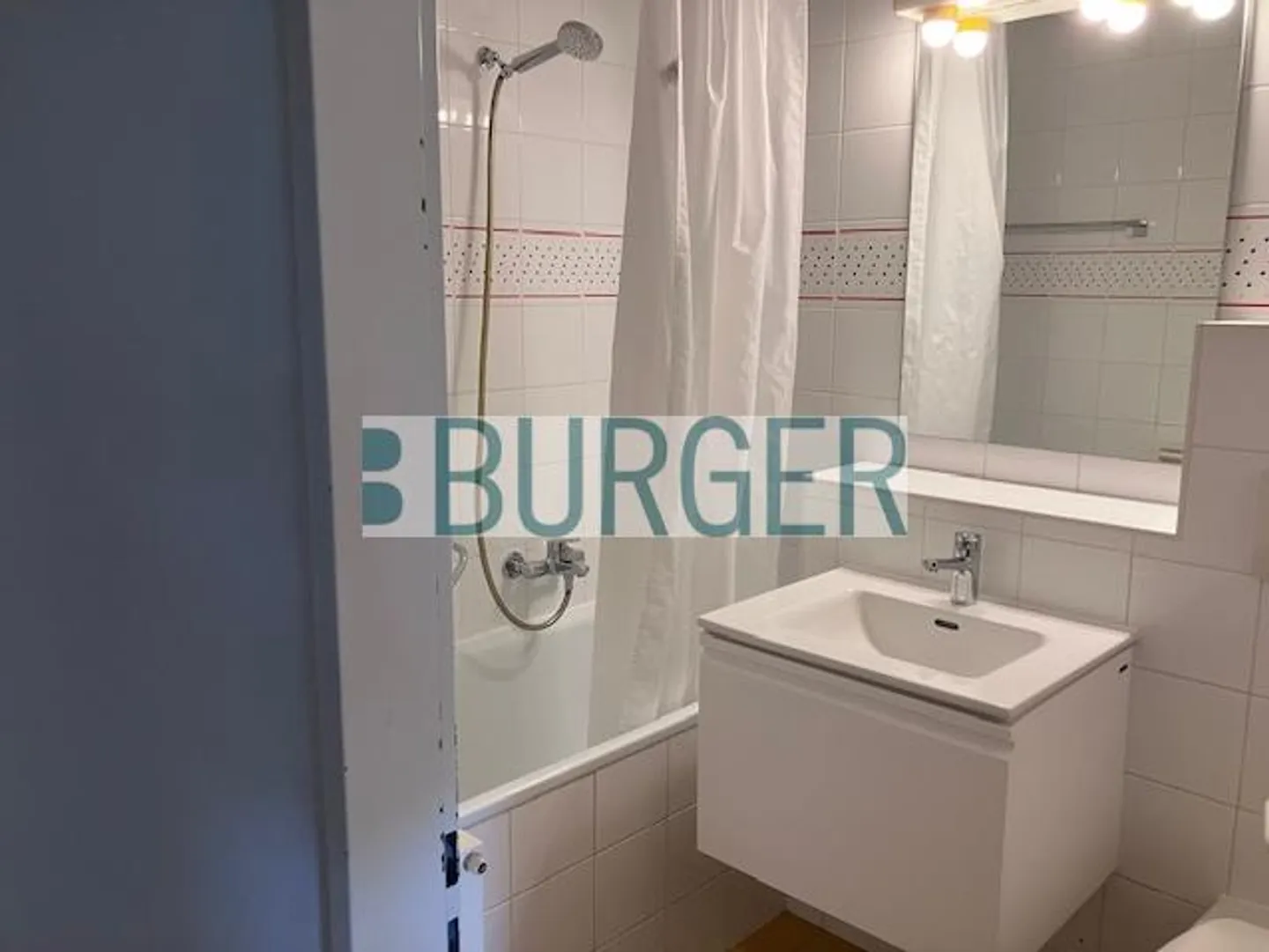 7-room apartment - Photo 10 of 11