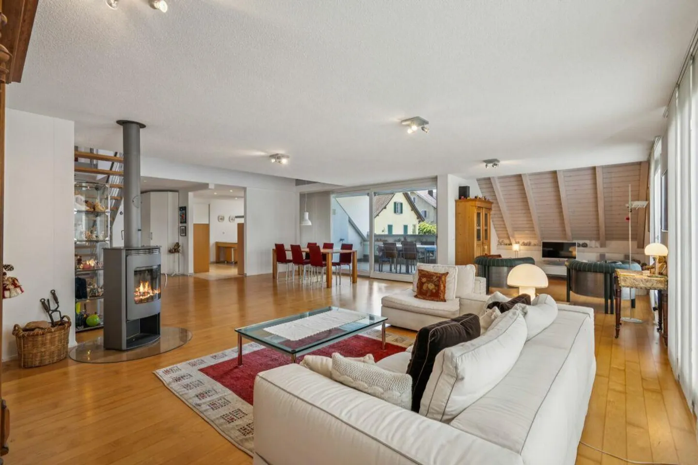 Vivere con stile: Maisonette su due piani - Foto 2 di 12
