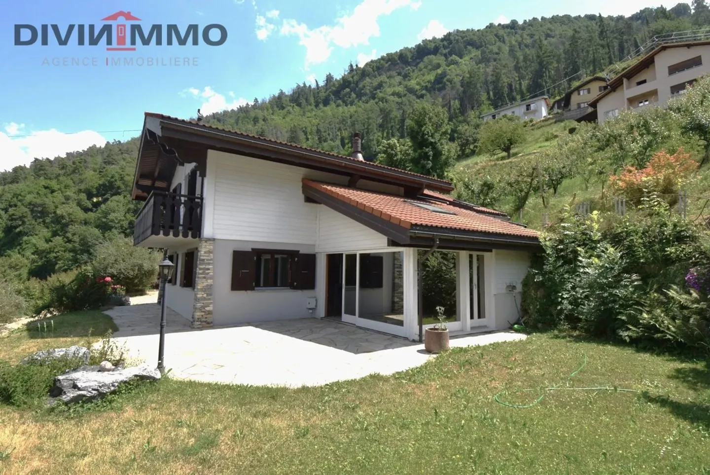 Belle maison avec spa, garage et abri - Photo 1 sur 13