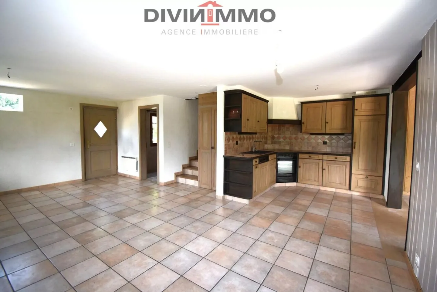 Belle maison avec spa, garage et abri - Photo 4 sur 13