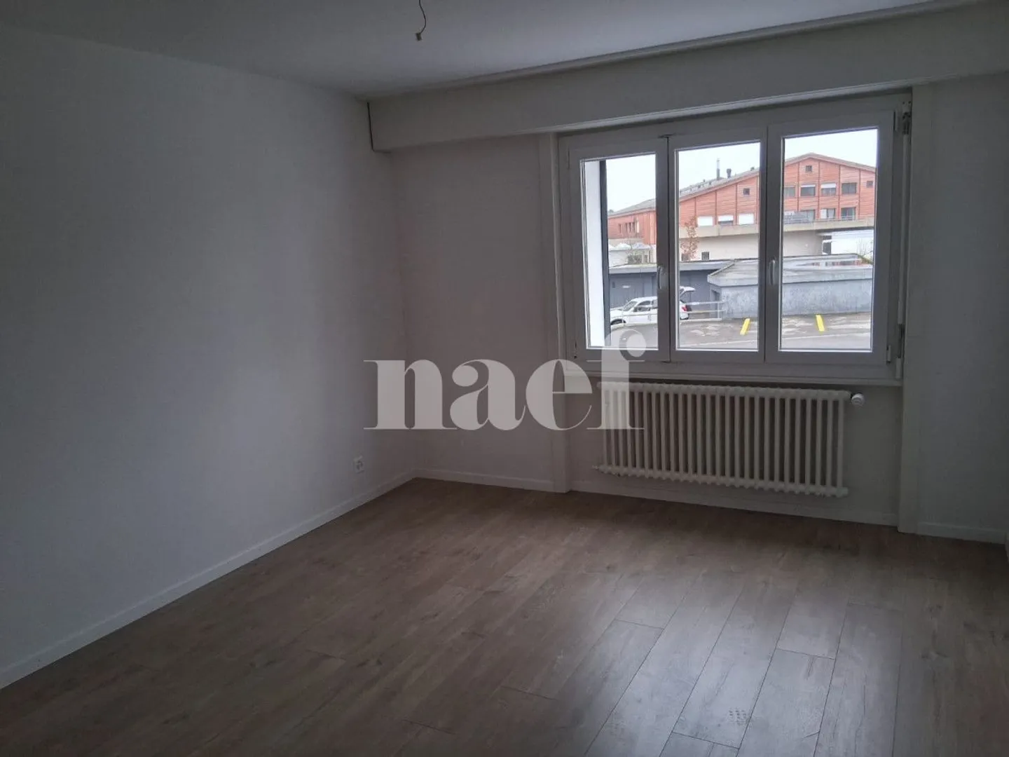 Bell'appartamento in un quartiere tranquillo, vicino ai negozi. - Foto 5 di 7