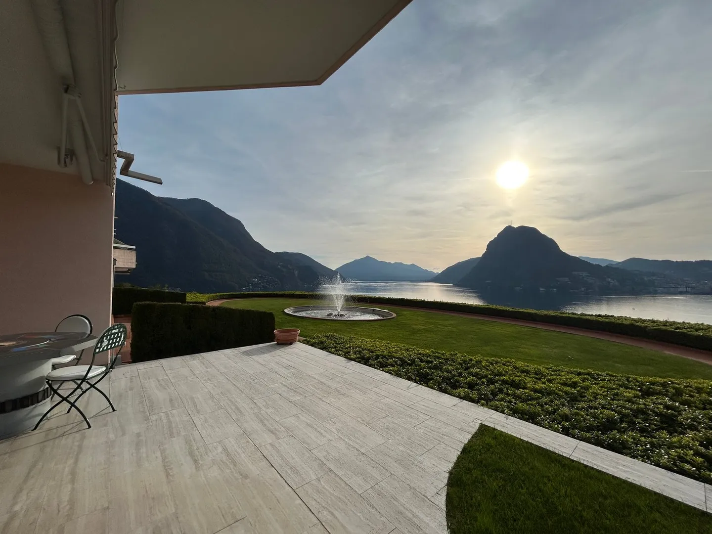 Elegante Wohnung mit Seeblick - Foto 2 von 11