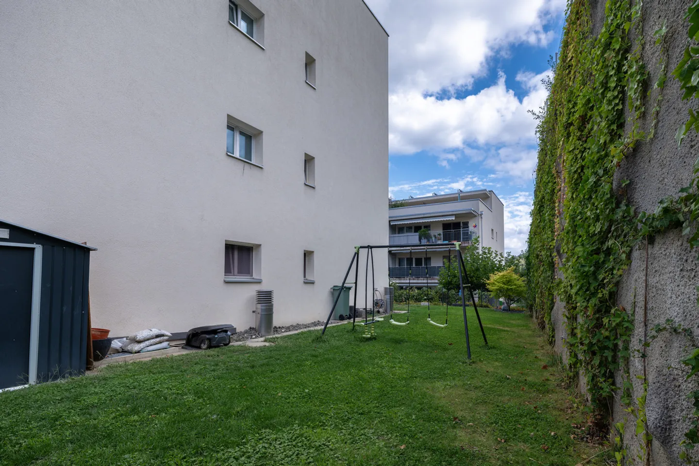 Modern living with private garden – attractive 4.5-room apartment - Photo 2 of 10