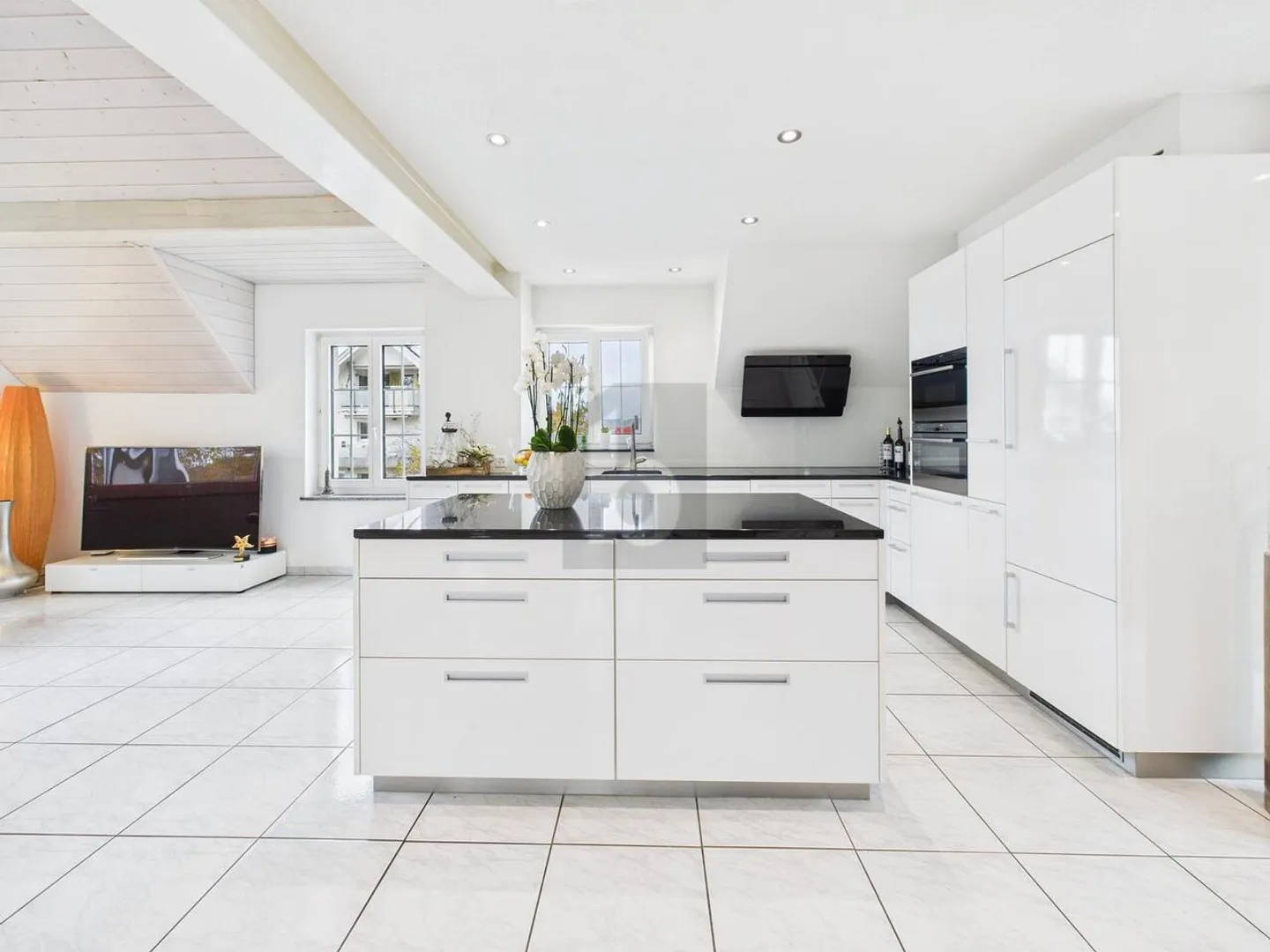 MODERNE AVEC TERRASSE - Photo 3 sur 6