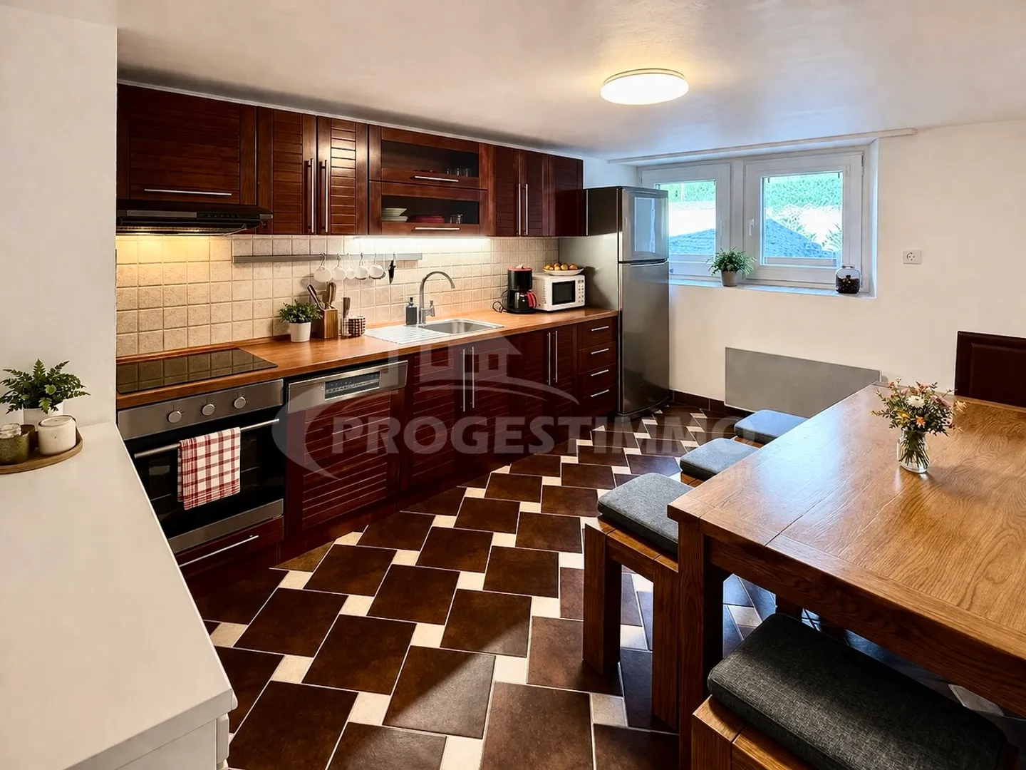 SUPERB 3-ROOM APARTMENT COMBINING AUTHENTICITY AND MODERNITY - Photo 2 of 11