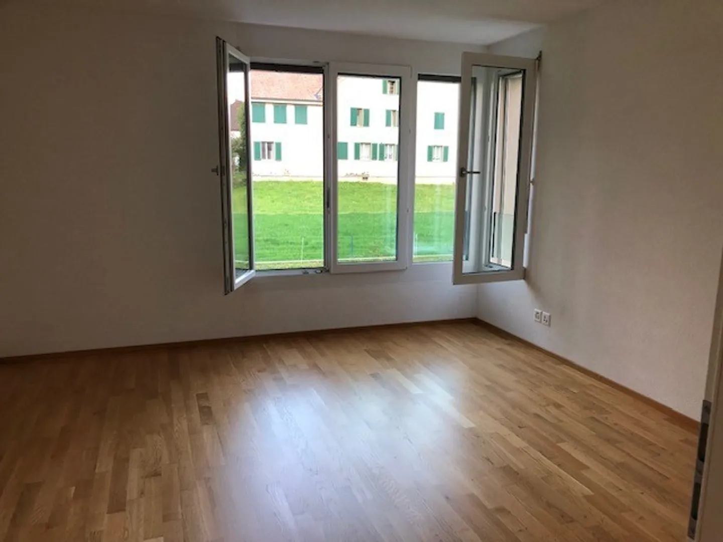 Appartamento 4.5 stanze nuovo con standard di proprietà in affitto - Foto 6 di 8