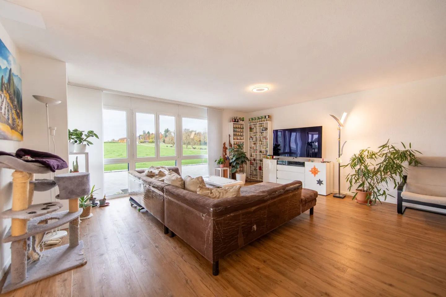 Grosszügig, hell und modern - 5.5-Zimmer-Wohnung mit herrlicher Weitsicht - Photo 6 sur 28