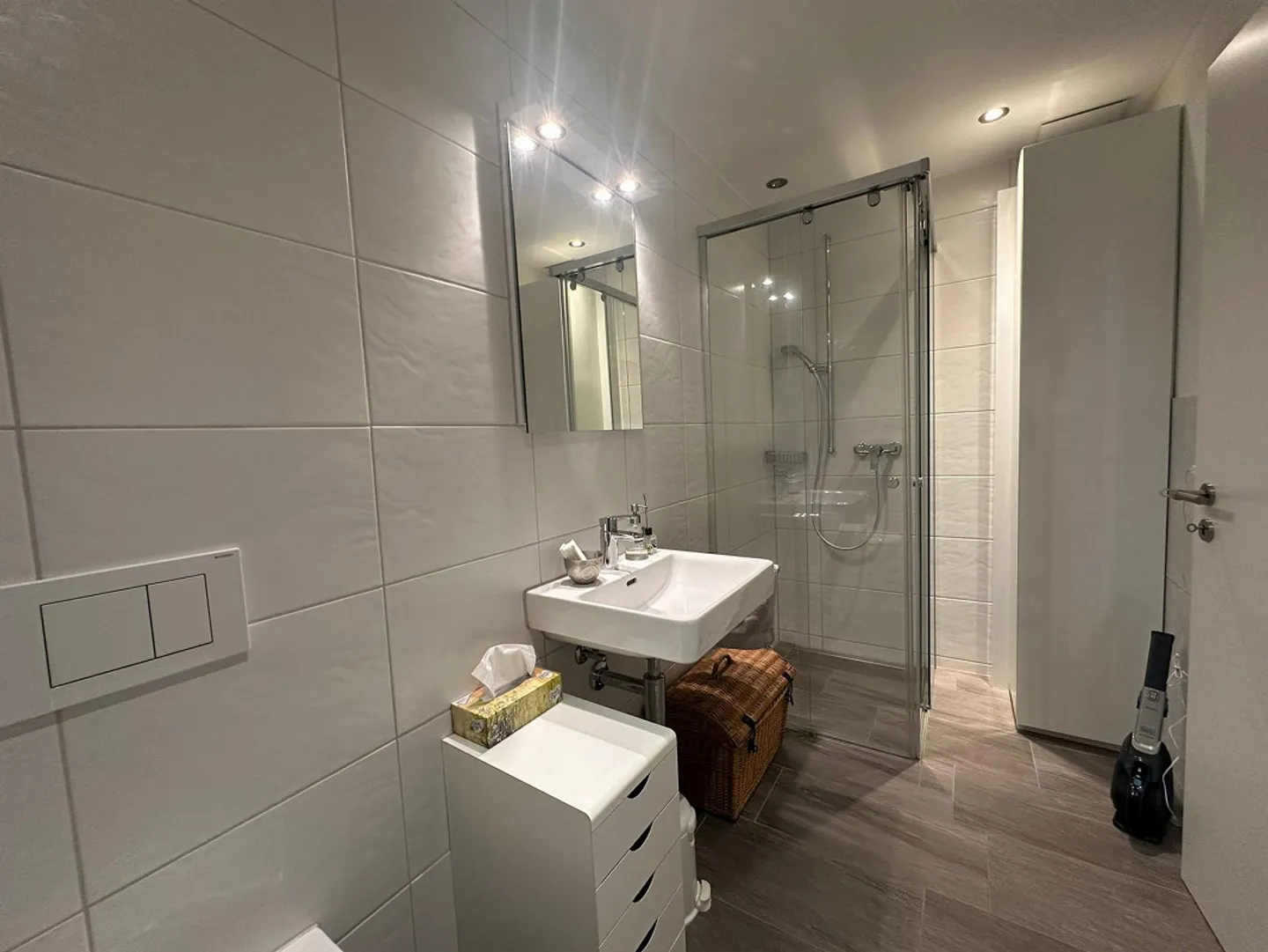 Appartement 3 pièces ensoleillé avec vue - Photo 6 sur 8