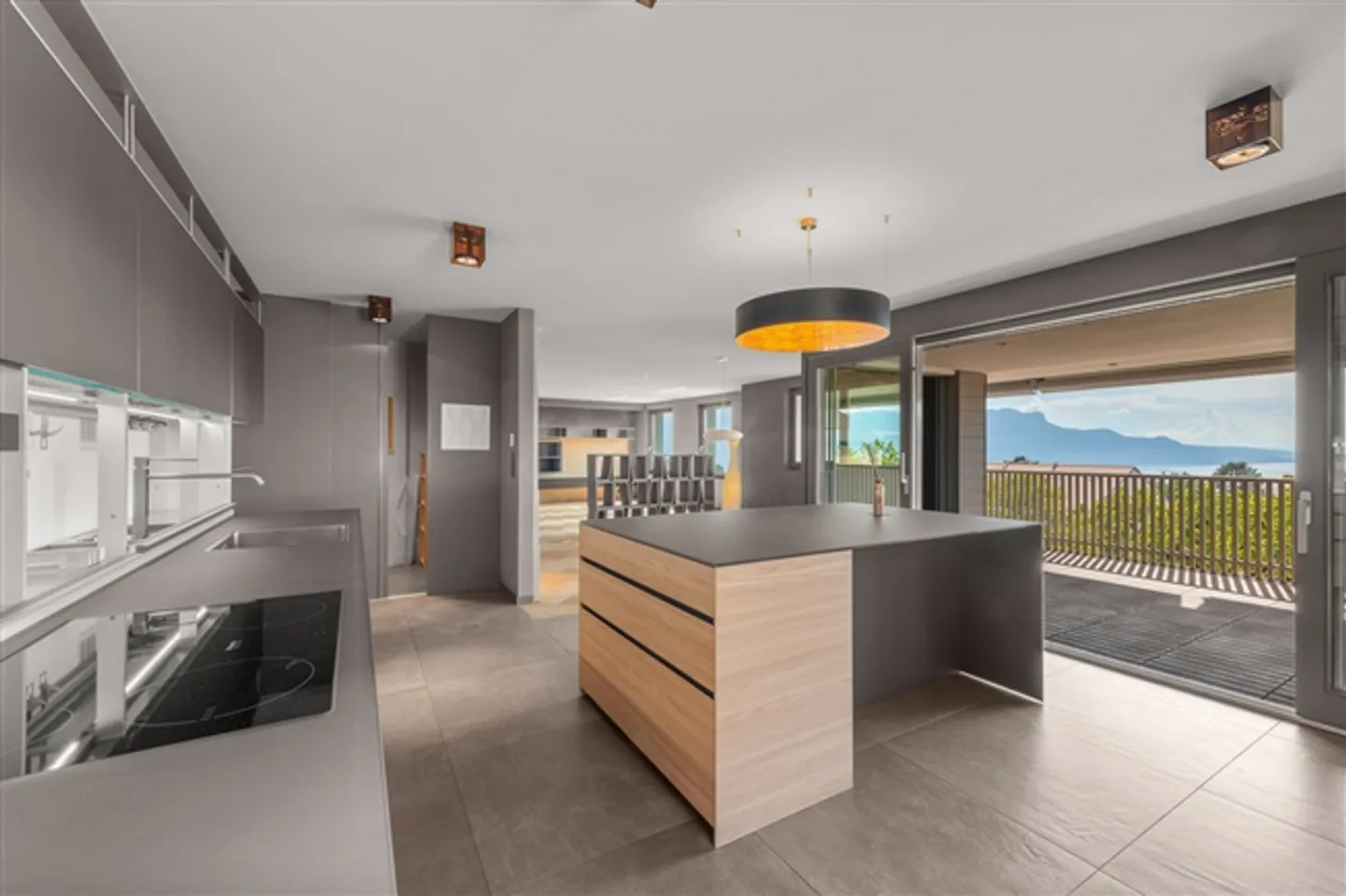 Conception architecturale pour cet hôtel de 210m2 au cœur de Blonay - Photo 1 sur 13