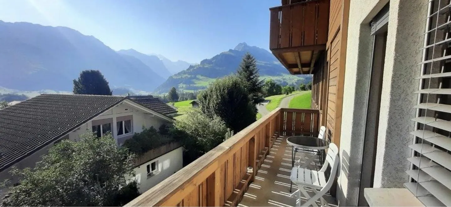 Bellissimo appartamento di 4,5 stanze con vista - Foto 2 di 8