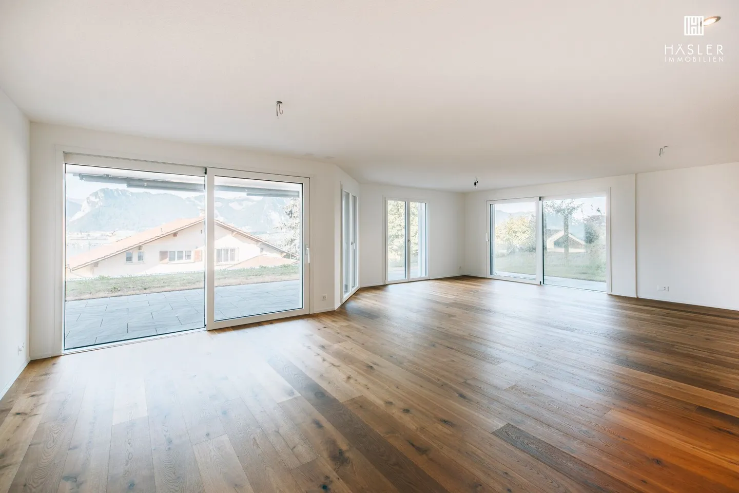 4½-Room New Apartment with High-Quality Finish and Panoramic View - Photo 7 of 11