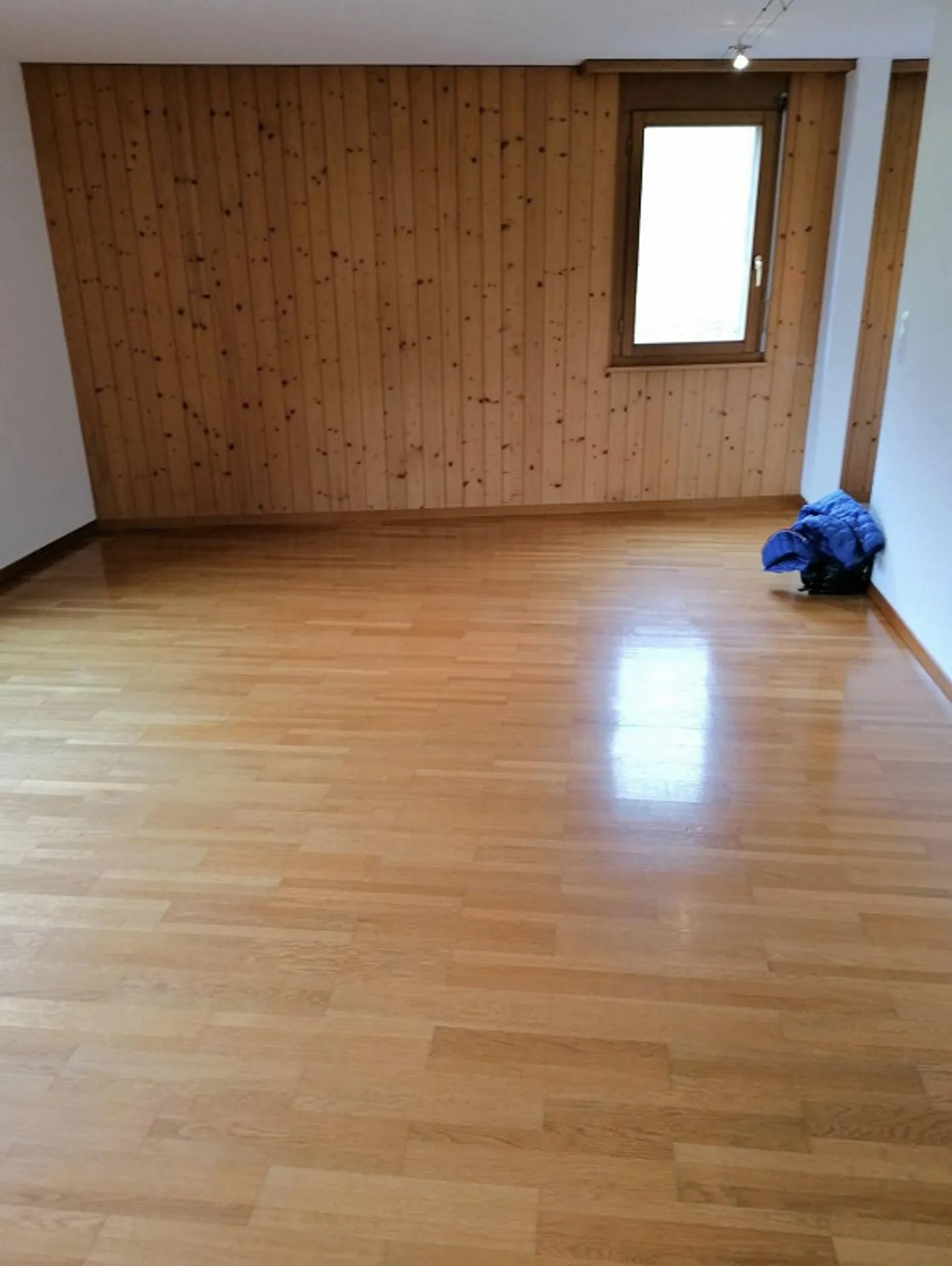 Bellissimo appartamento di 4,5 stanze con vista - Foto 4 di 8