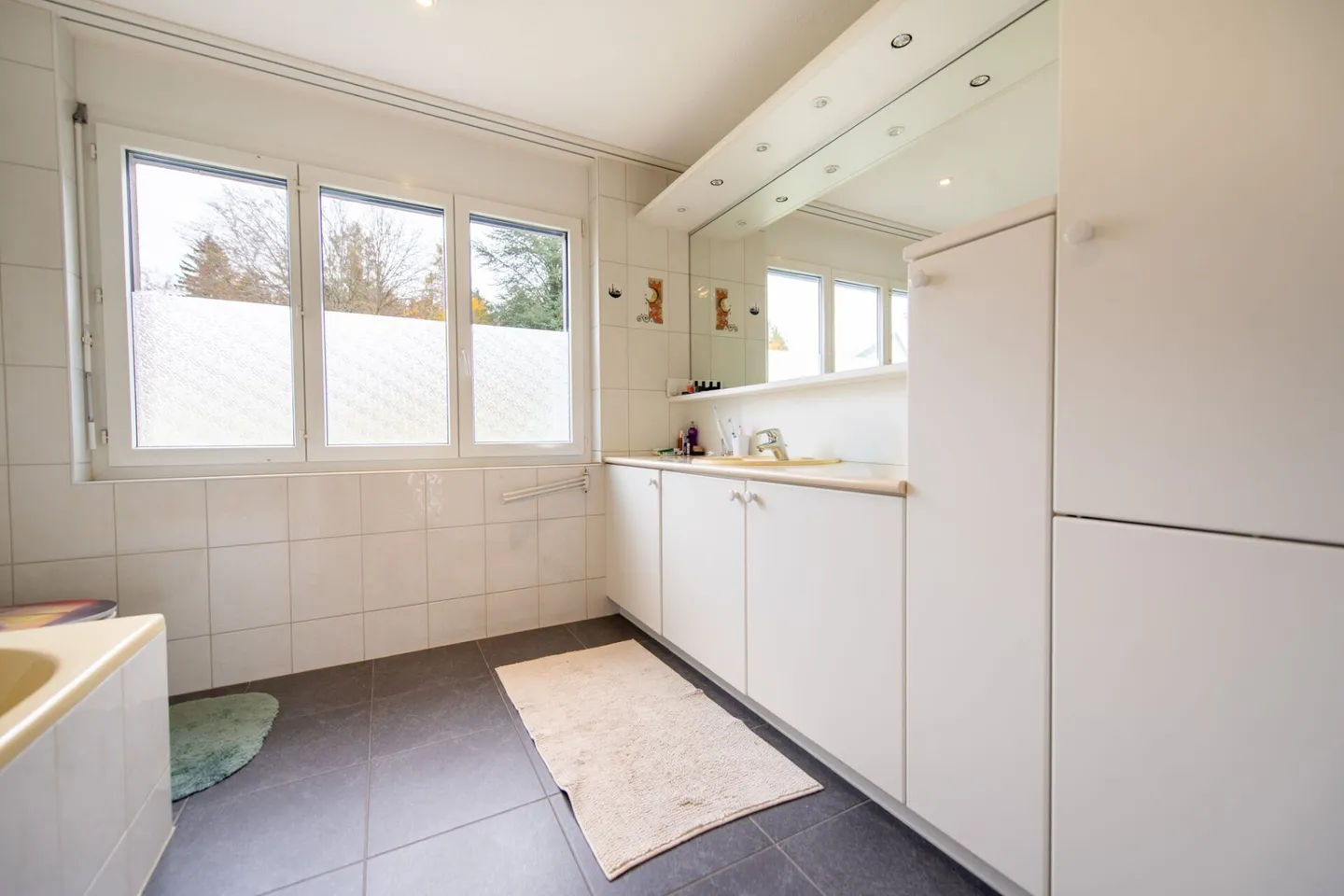 Grosszügig, hell und modern - 5.5-Zimmer-Wohnung mit herrlicher Weitsicht - Photo 14 sur 28