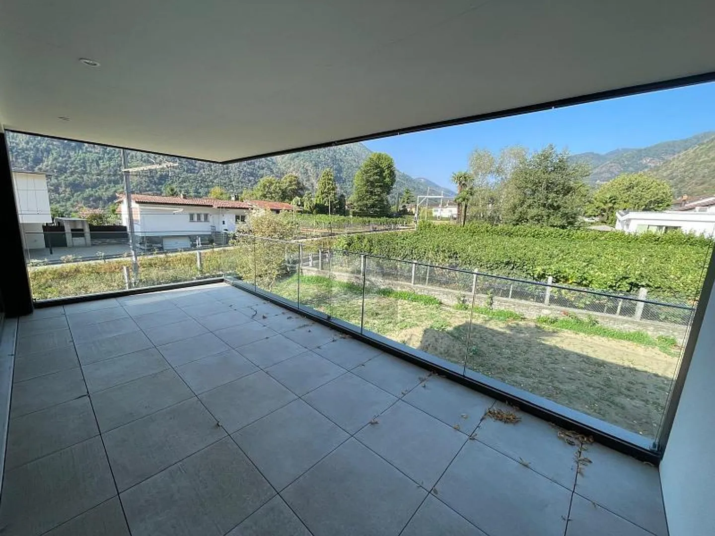 Elegant Apartment with Large Terrace - Photo 5 of 6