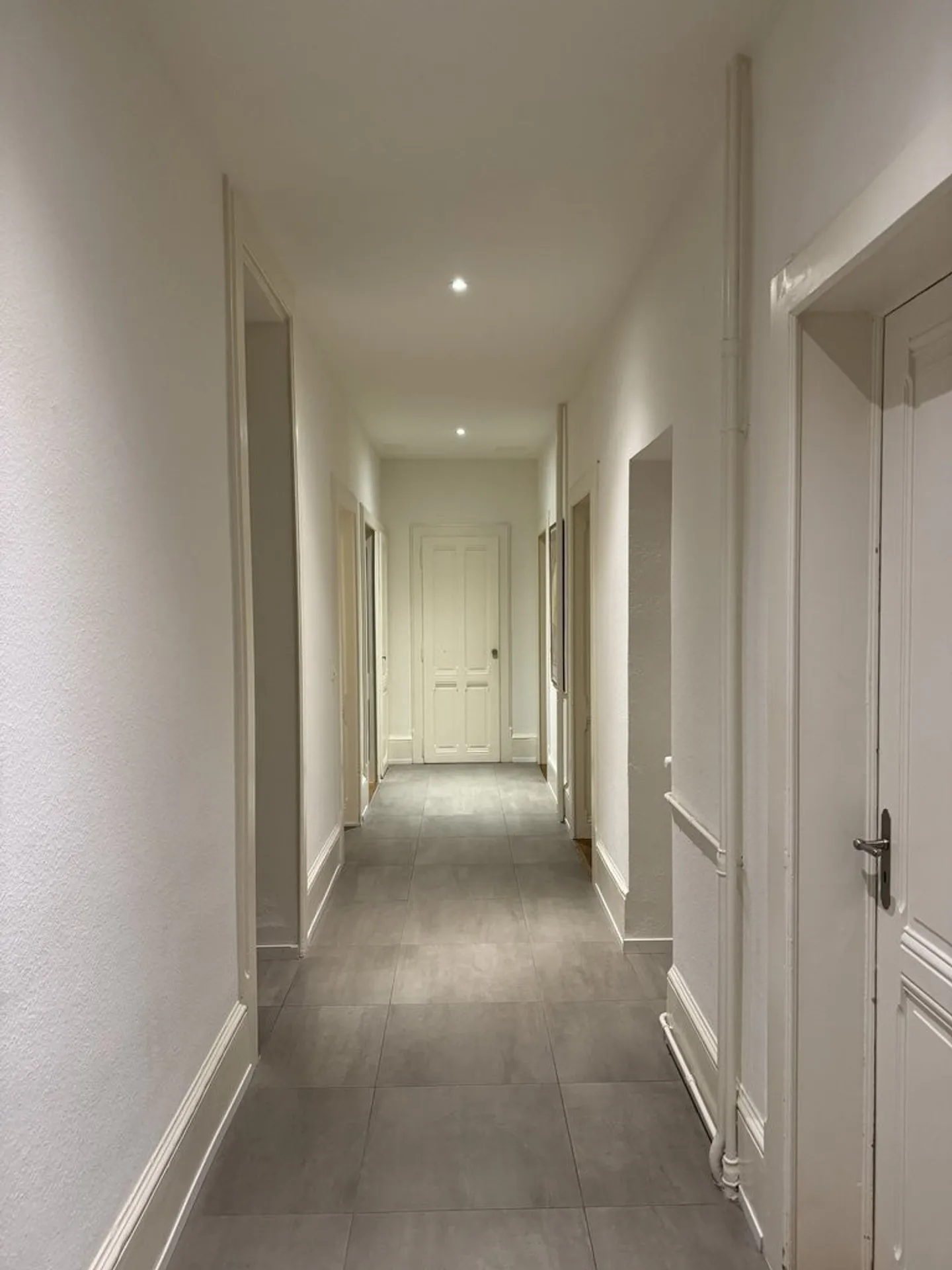 Charming Apartment near Mon-Repos - Photo 4 of 9