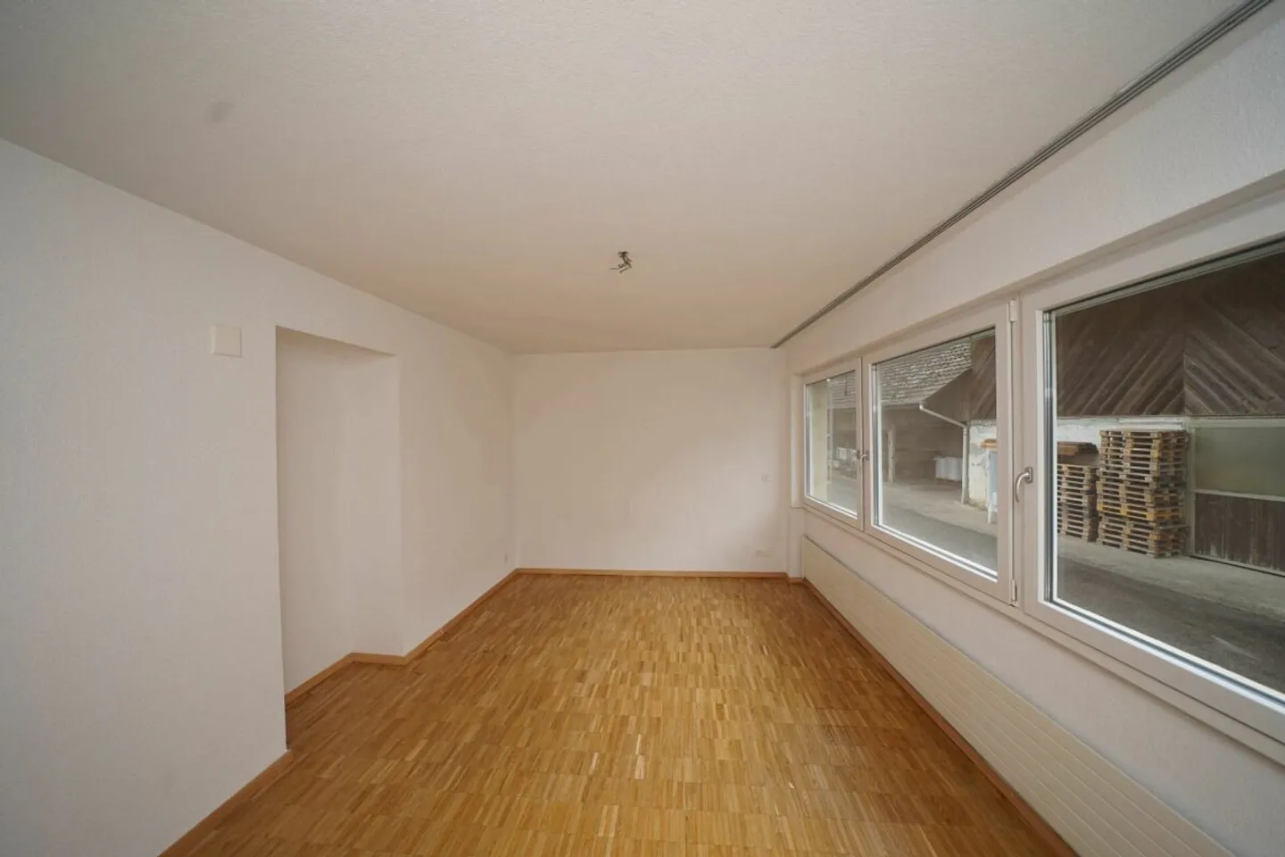 Charming 3-Room Apartment - Photo 4 of 11