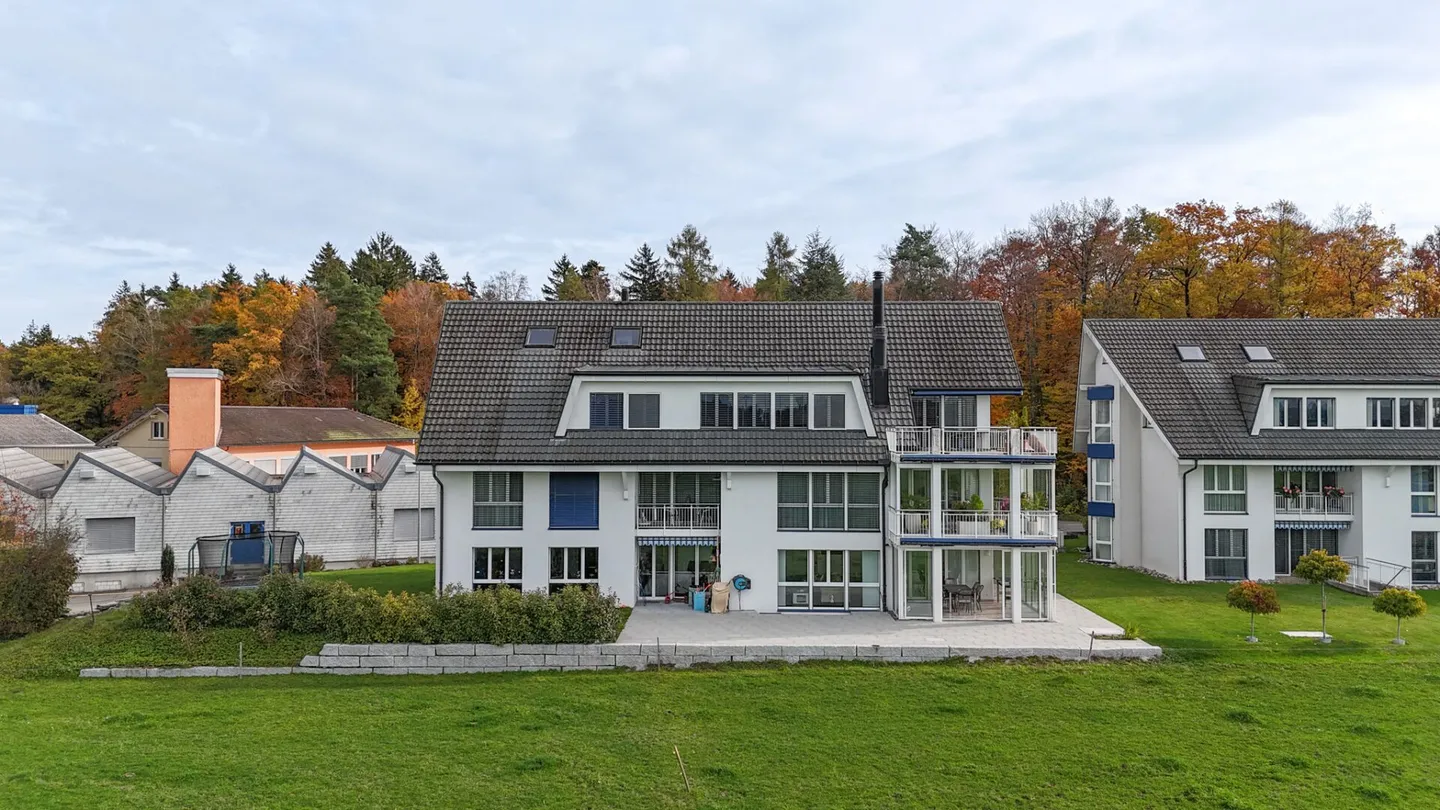 Grosszügig, hell und modern - 5.5-Zimmer-Wohnung mit herrlicher Weitsicht - Photo 25 sur 28