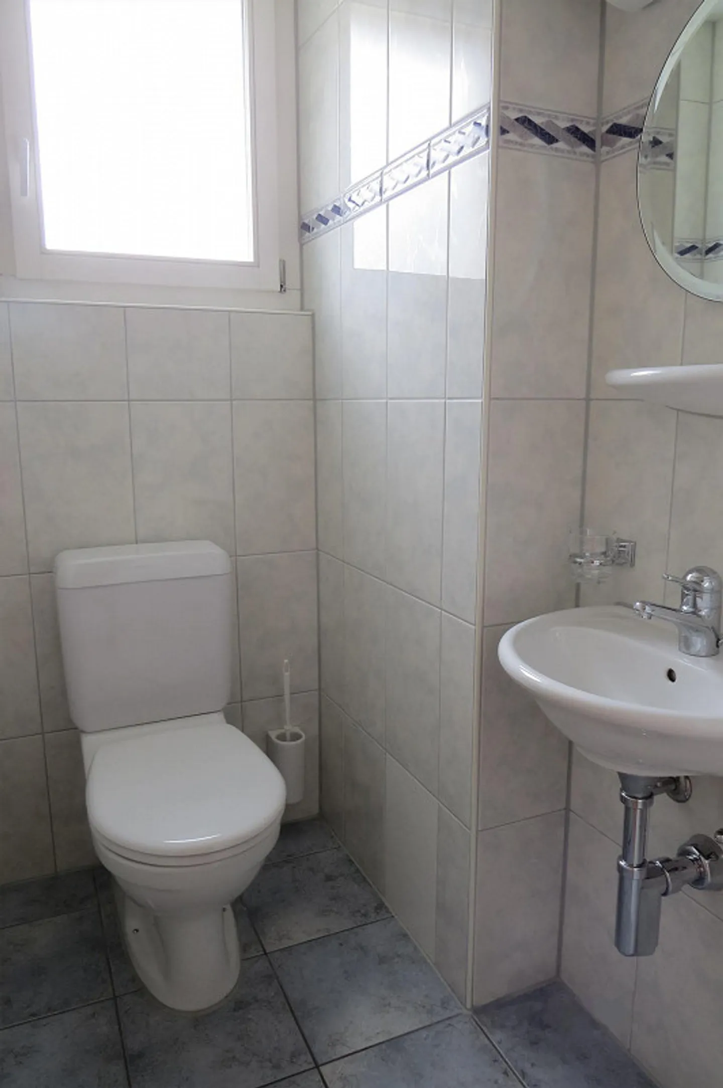 Appartamento 3 1/2 locali 4° piano vicino alla pista di ghiaccio - Foto 6 di 11