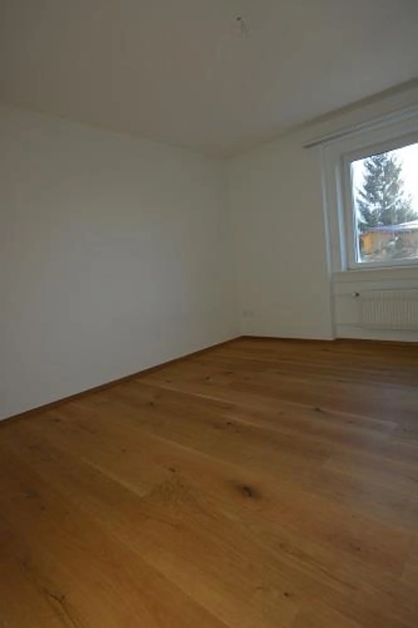 Bell'appartamento di 4,5 stanze con vista sul verde! - Foto 7 di 9