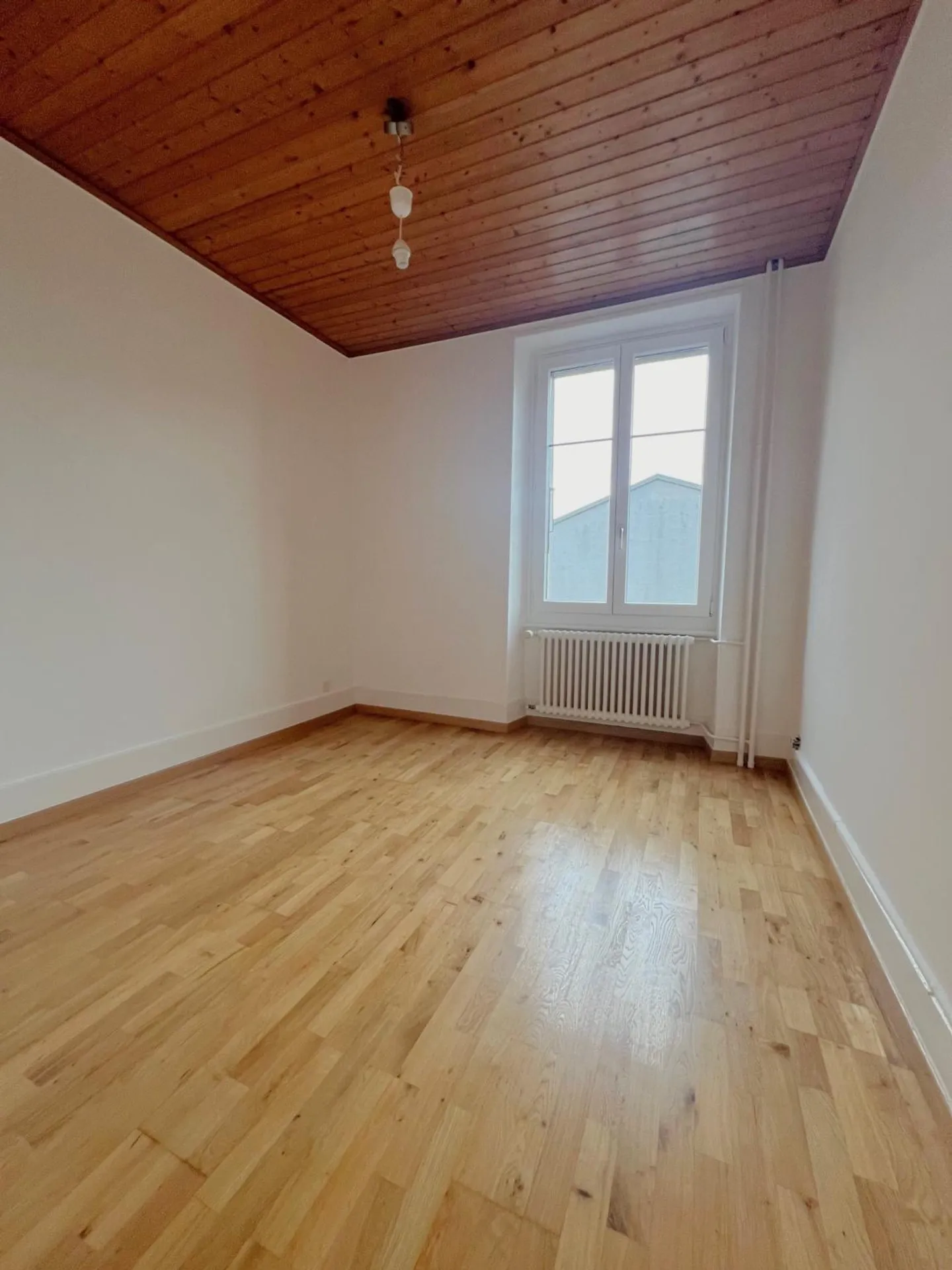 Charming 3.5 Room Apartment - Photo 4 of 6
