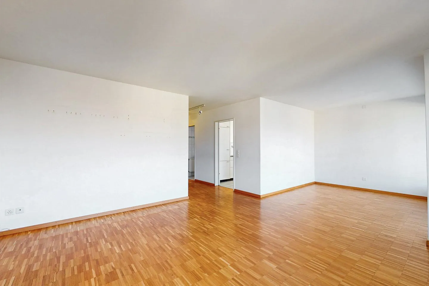 Charming home with private garden seating area! - Photo 3 of 10