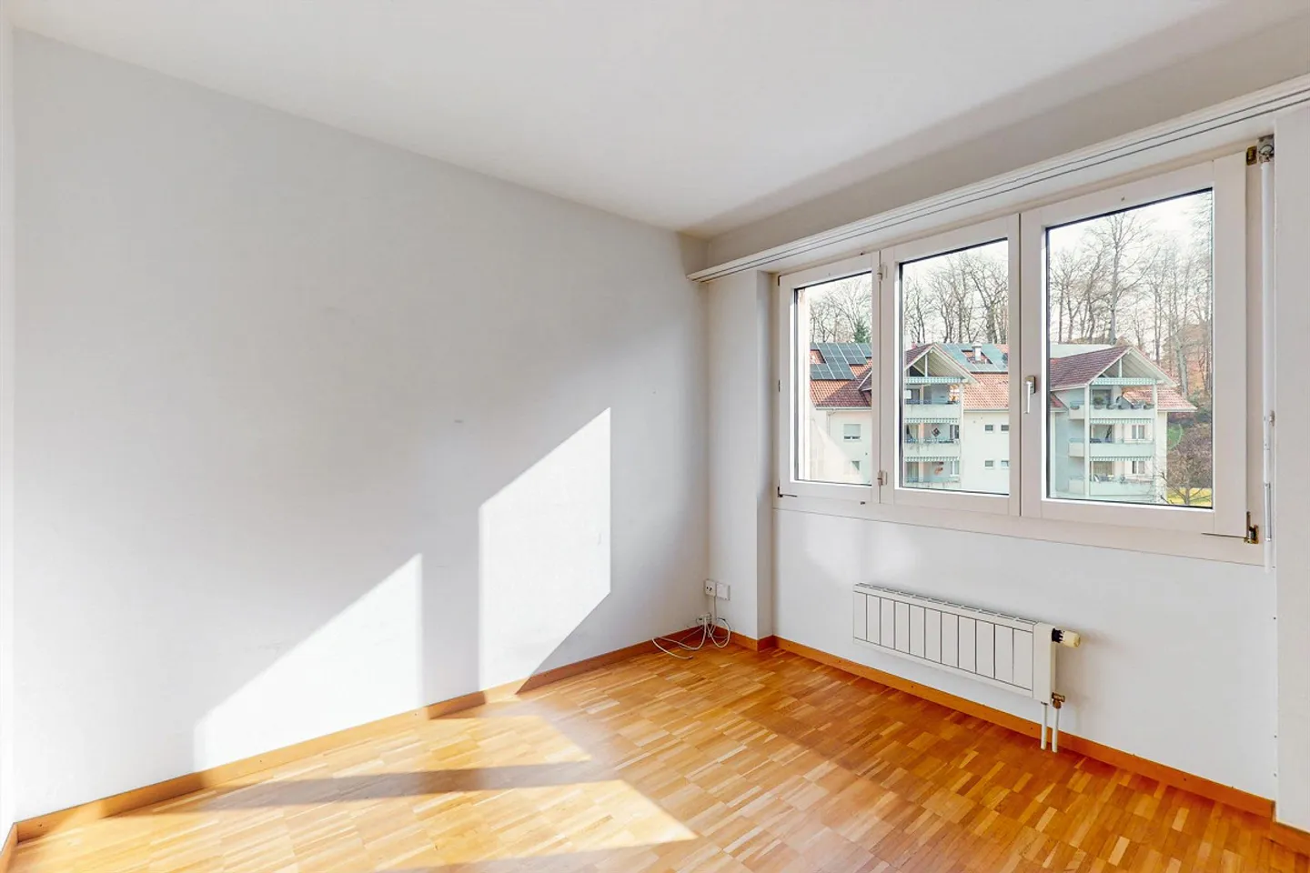 Charming home with private garden seating area! - Photo 5 of 10