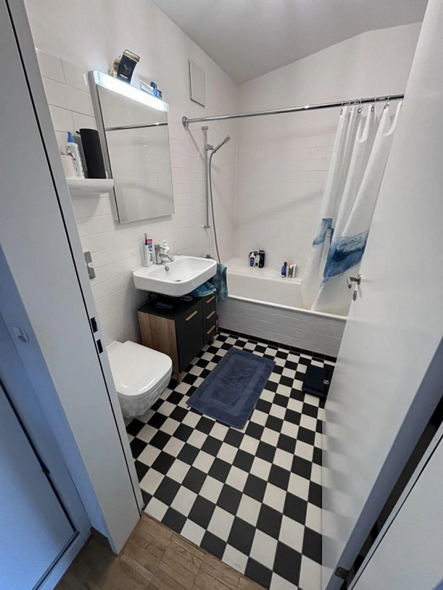 Geräumige moderne Wohnung in Zürich - Foto 4 von 6