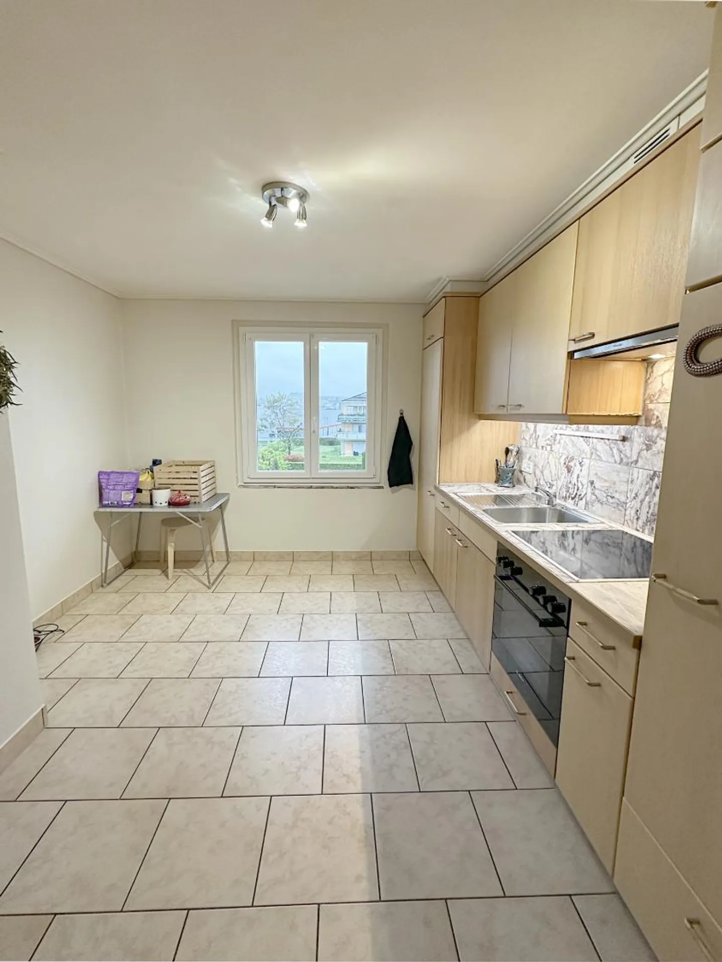 Appartamento con 3,5 stanze e balcone a Yverdon-les-Bains - Foto 4 di 6