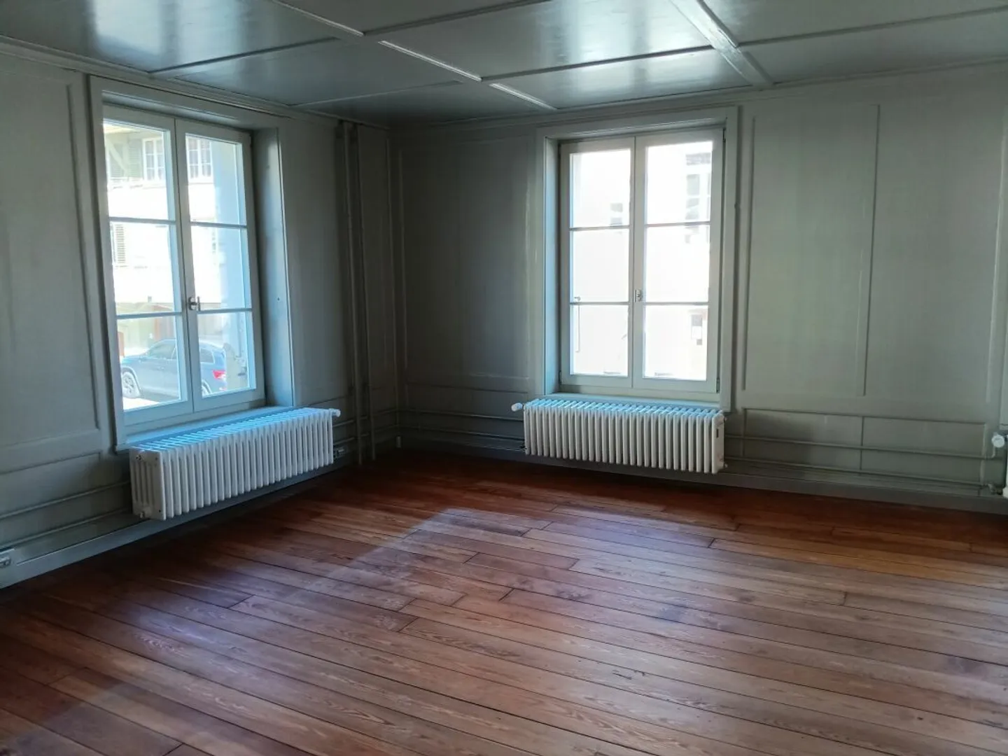 New, modern shared offices or practice rooms in a historic building in the center of Schwarzenburg. - Photo 1 of 7