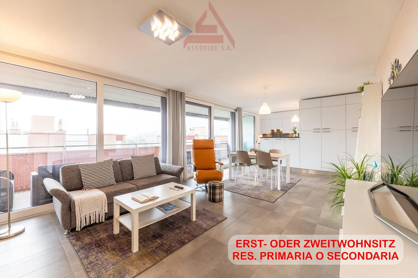 3.5-Zimmer-Wohnung, modern und sonnig / 3.5 locali moderno e luminoso - Photo 1 of 11