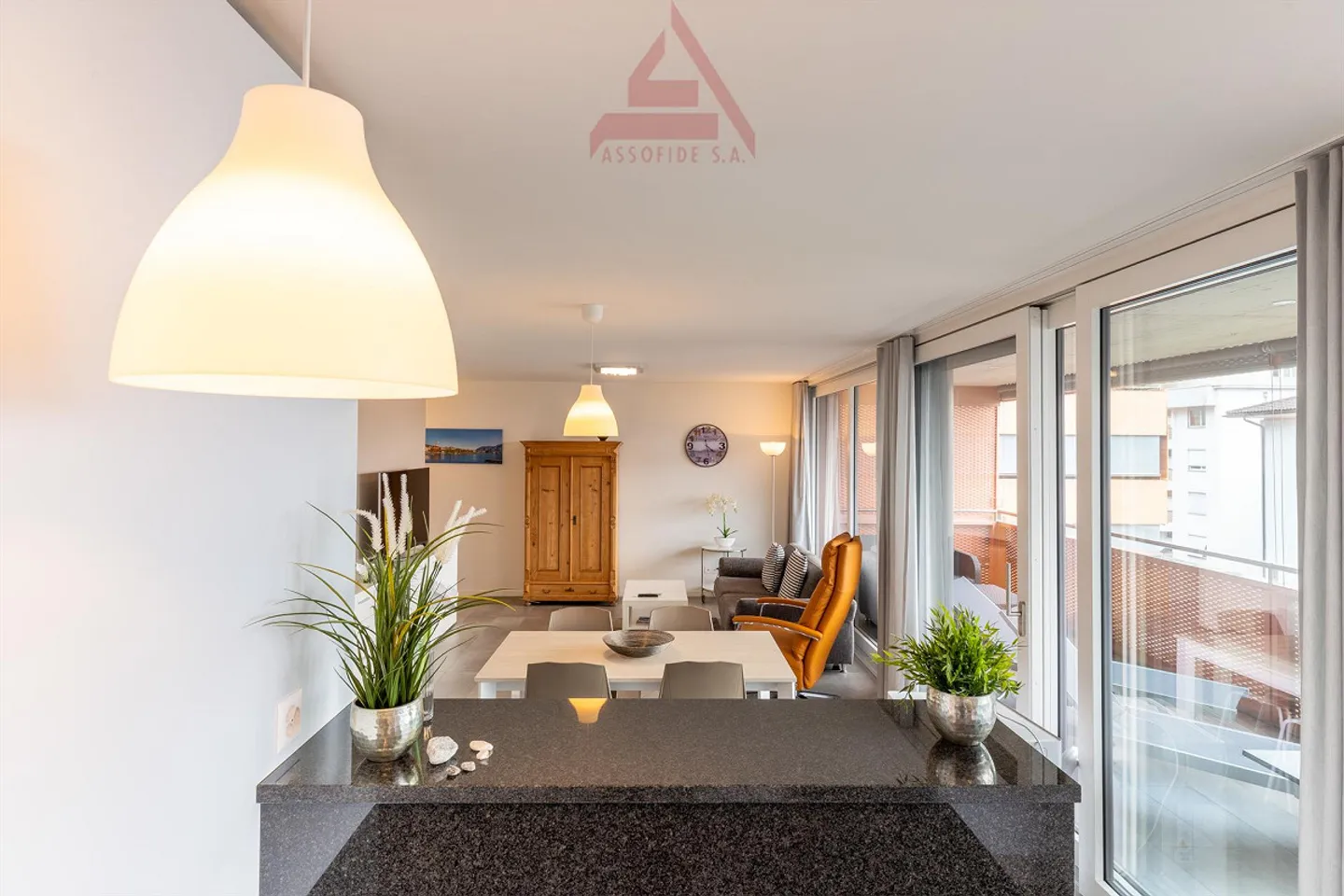 3.5-Zimmer-Wohnung, modern und sonnig / 3.5 locali moderno e luminoso - Photo 3 of 11