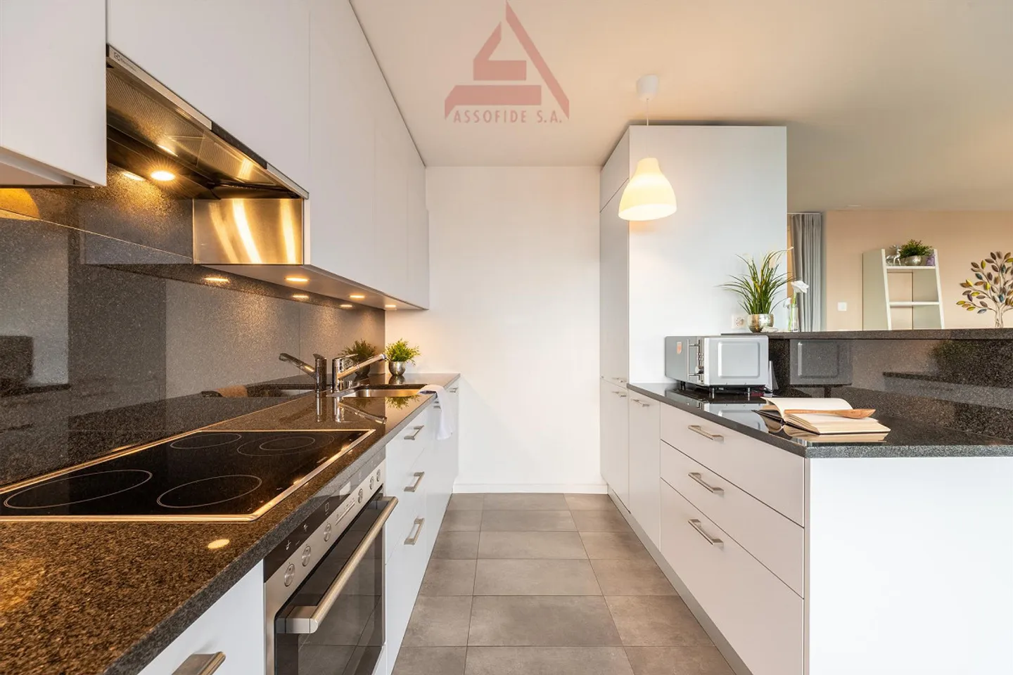 3.5-Zimmer-Wohnung, modern und sonnig / 3.5 locali moderno e luminoso - Photo 4 of 11