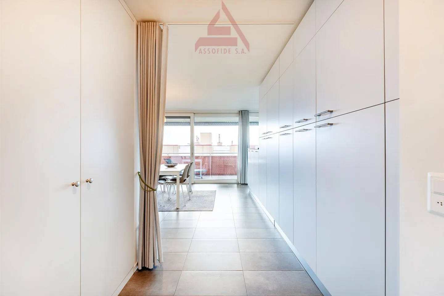 3.5-Zimmer-Wohnung, modern und sonnig / 3.5 locali moderno e luminoso - Photo 8 of 11