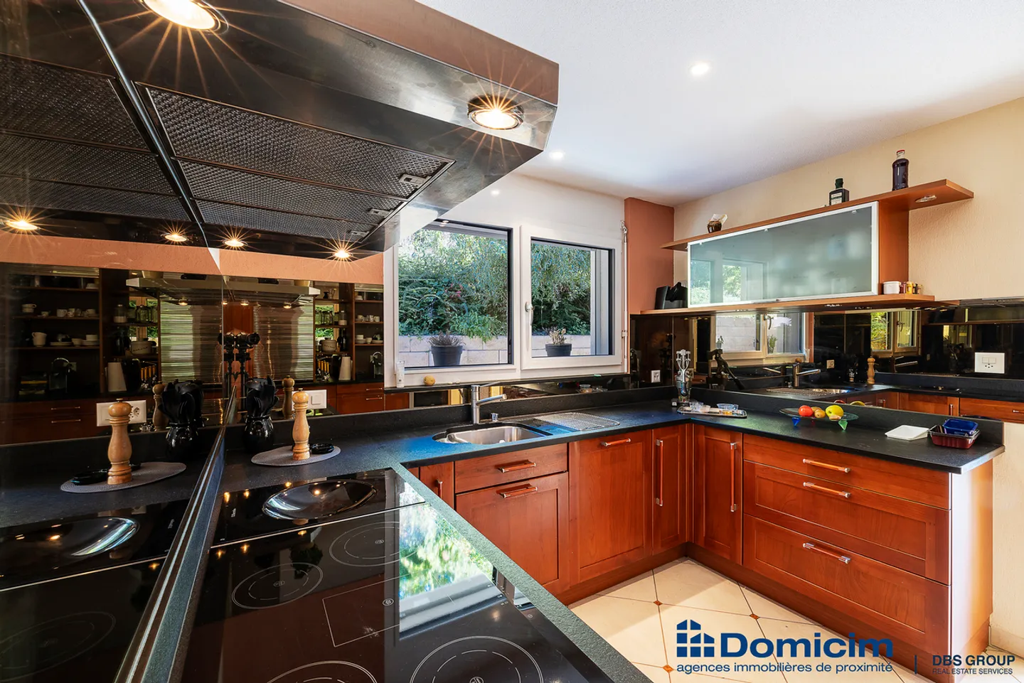 Moderne Einzelvilla mit Pool und atemberaubendem Blick! - Foto 7 von 21