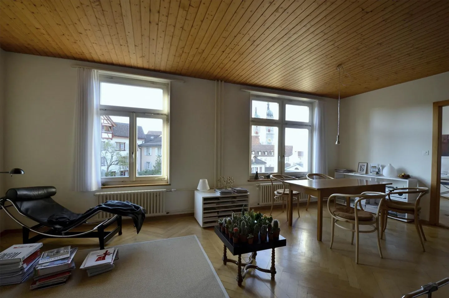 Impressive 3.5 Room Apartment over Cloister Garden, Roof Terrace, Patio - Photo 3 of 7