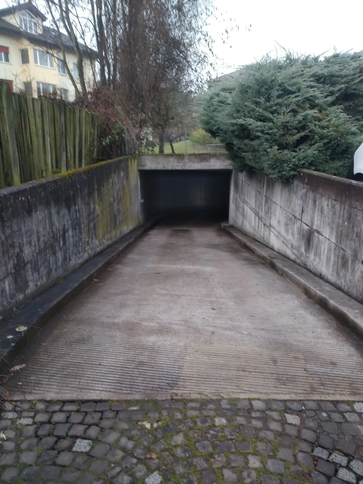 Underground parking space for rent - Photo 3 of 3