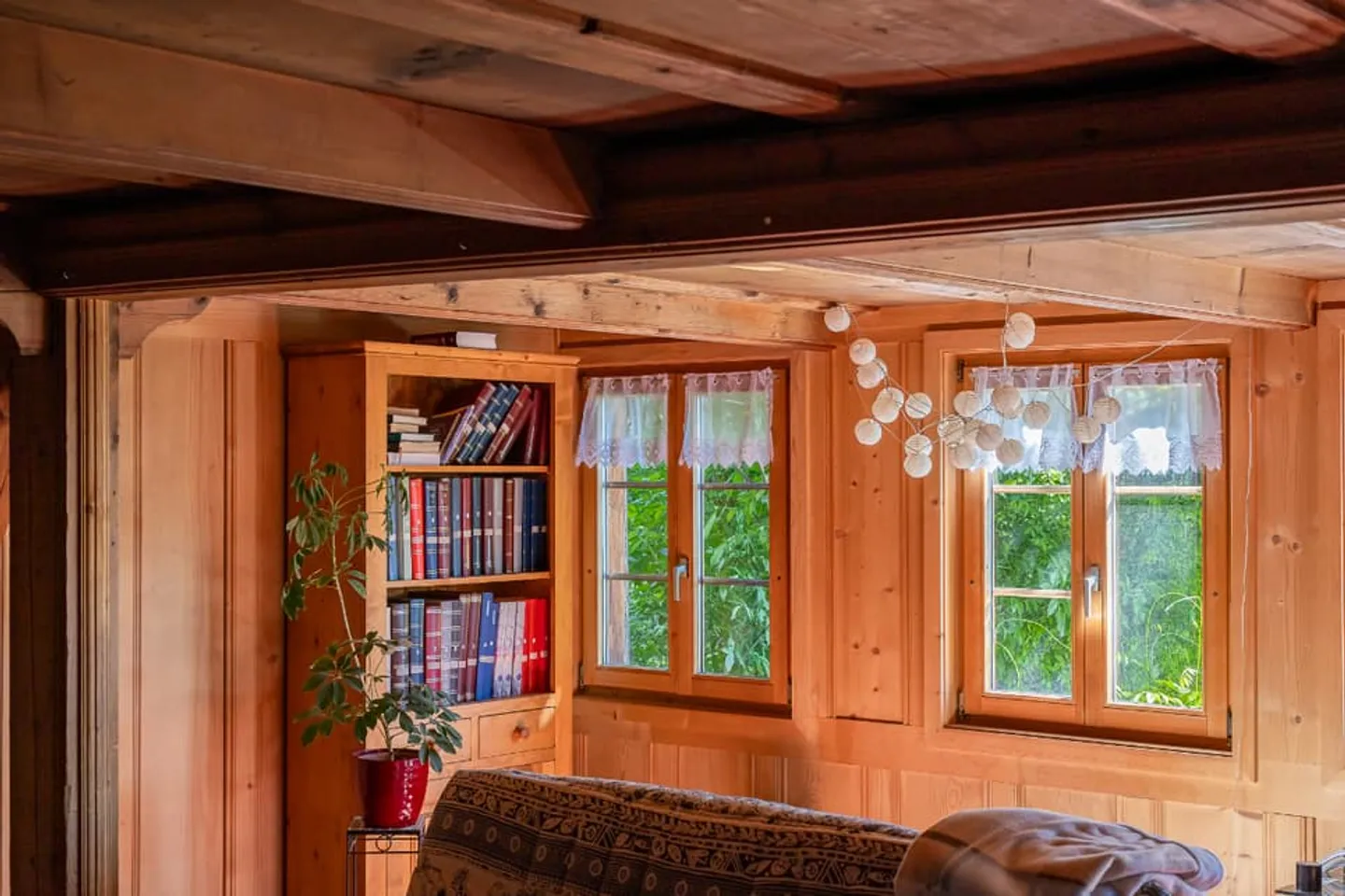 Charming village house with lovely garden - Photo 10 of 12