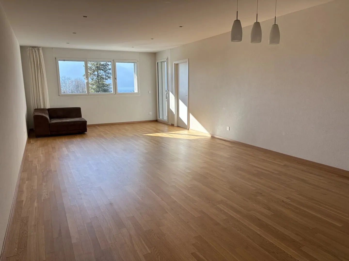 Appartement spacieux avec vue sur le lac - Photo 2 sur 10