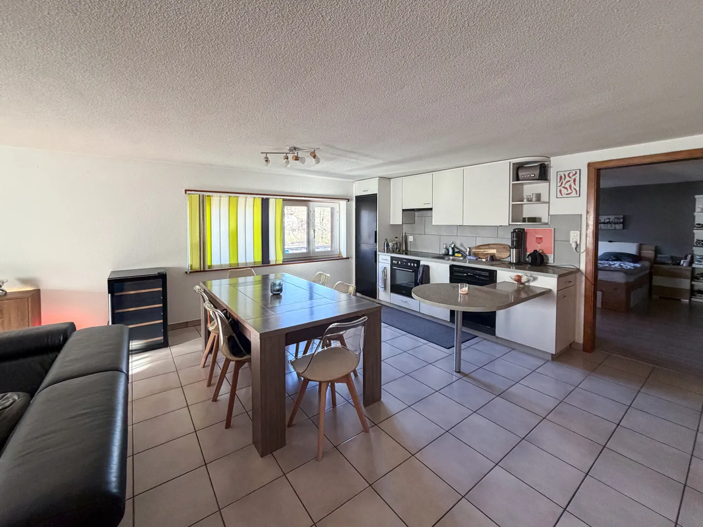 For sale - 2.5 room apartment in a co-ownership with parking space for sale. - Photo 4 of 10