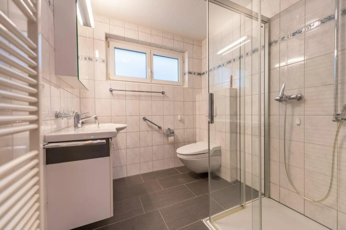 Your 4.5-room retreat between city and nature - Photo 10 of 21