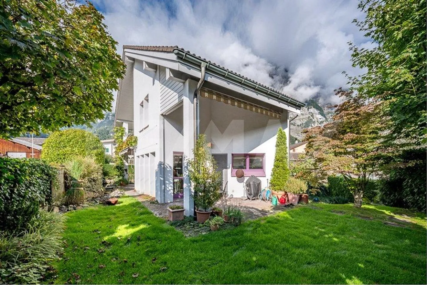 Casa unifamiliare di 6½ stanze con molto spazio - Foto 1 di 13