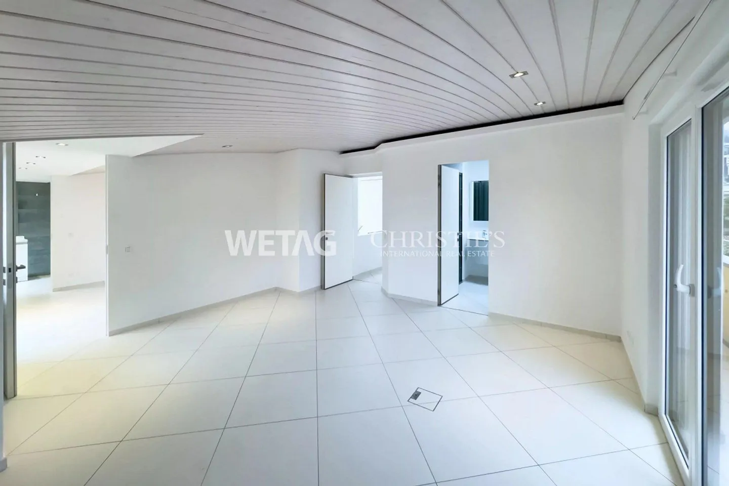 Ascona : Penthouse de luxe élégant avec de grandes terrasses dans un emplacement central à vendre - Photo 5 sur 13