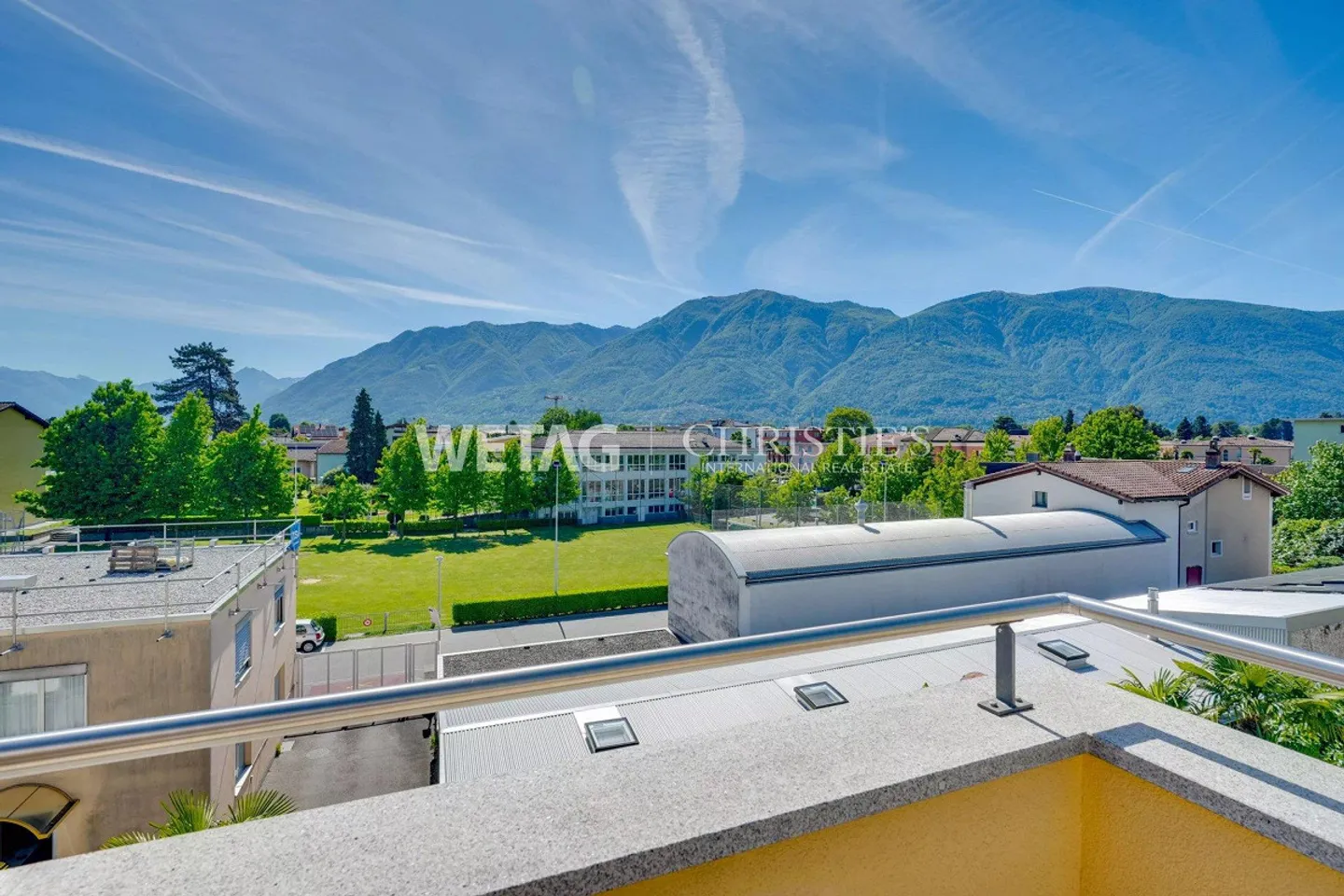 Ascona : Penthouse de luxe élégant avec de grandes terrasses dans un emplacement central à vendre - Photo 10 sur 13