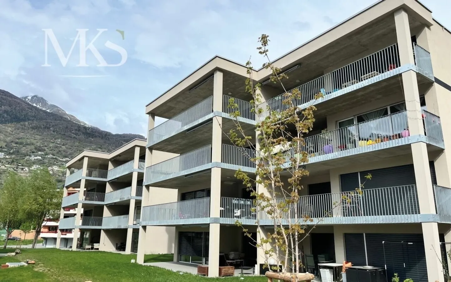 Appartement spacieux de 5,5 pièces dans le nouveau bâtiment à Visp (140 m2 avec 34 m2 de balcon) - Photo 1 sur 16